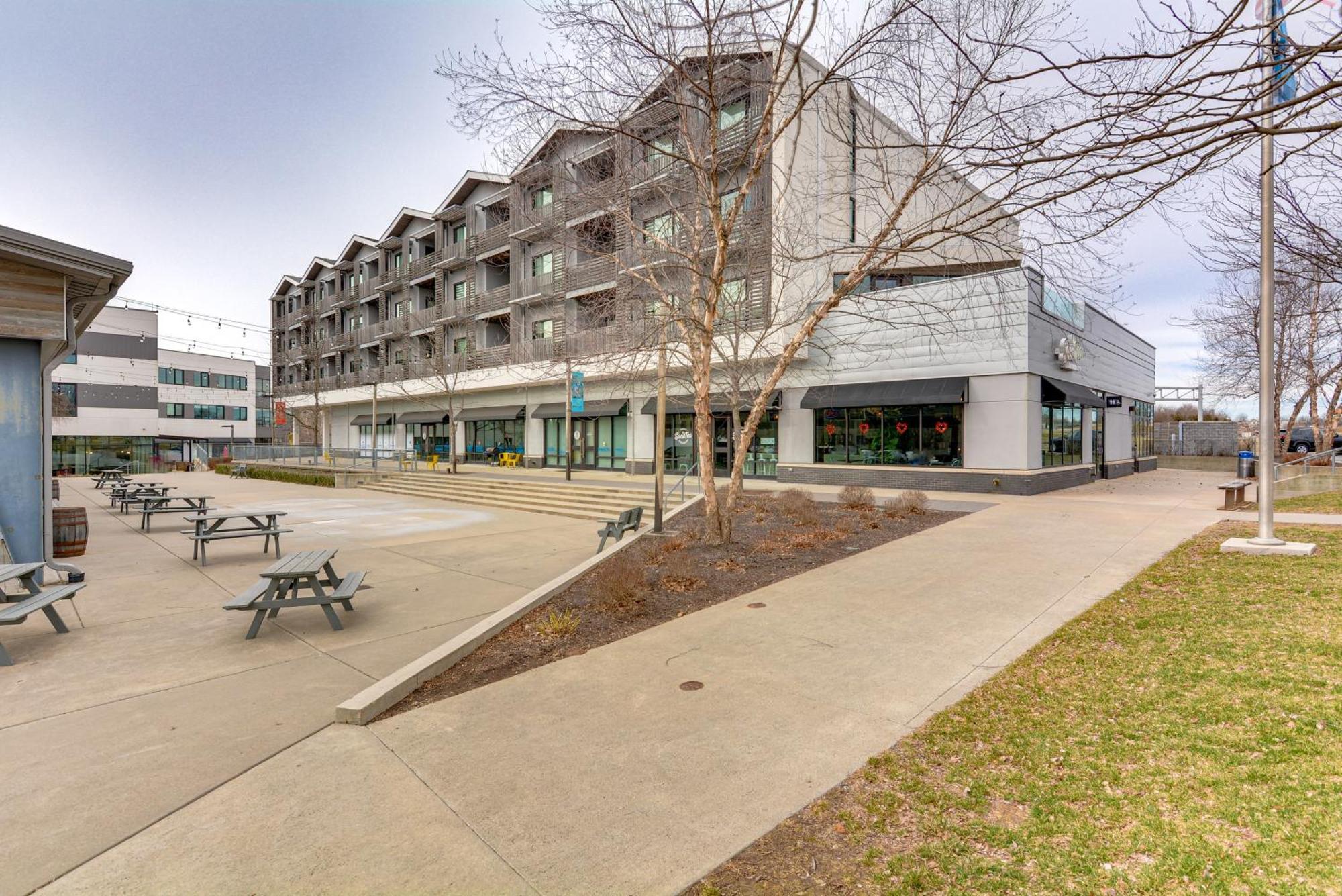 Modern Springfield Apartment About 7 Mi To Downtown! エクステリア 写真